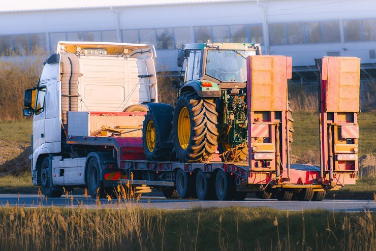 What Is Heavy Haul Trucking? A Complete Guide to Moving Oversized Loads